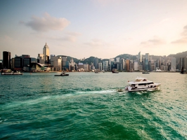 "香港：引领数字革命，推出110多项智慧政府和城市方案"